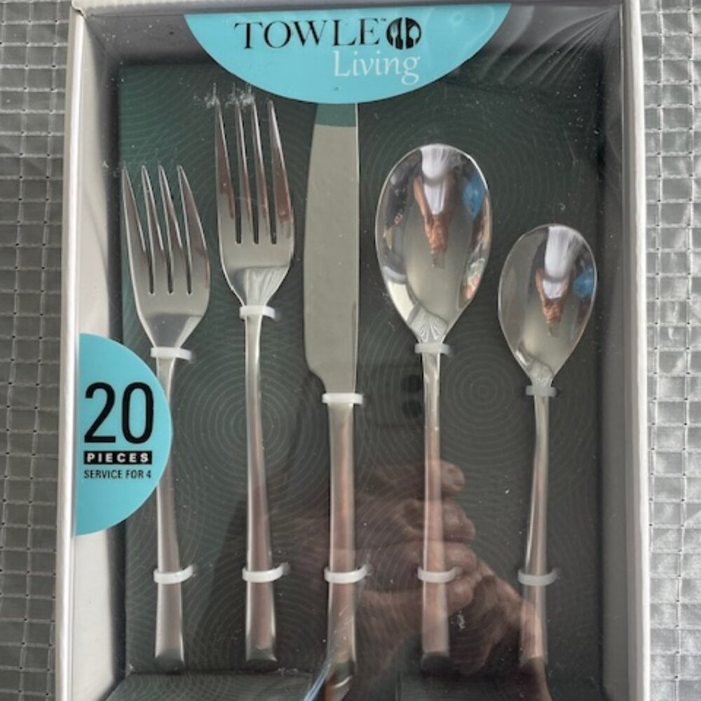 Towle 20 pieces service for 4 flatware collection Satin Wave